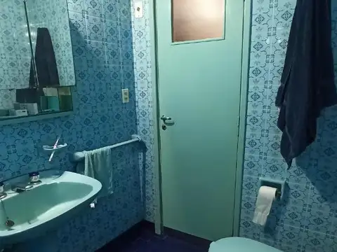 Casa en Venta con 4 cocheras