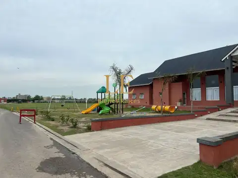 Venta de lote en Barrio privado El Ensueño