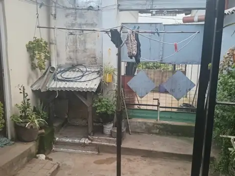 Depto Tipo Casa 4 ambientes con 1 baño
