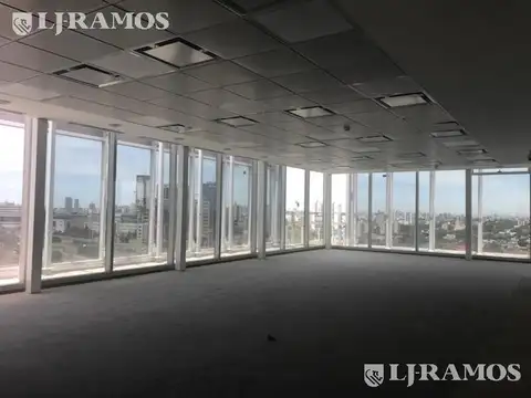 Oficina en Alquiler con 5 cocheras