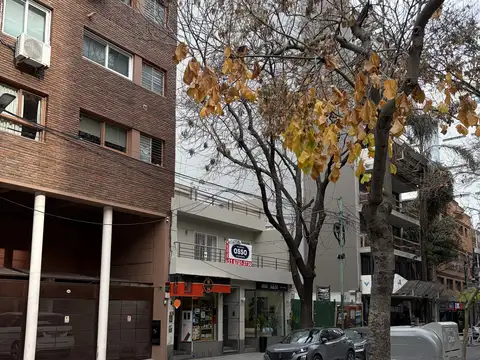 PH- 1ºpiso- Entrada indep.- APTO PROF.o COMERCIAL- Moderno- Impecable 