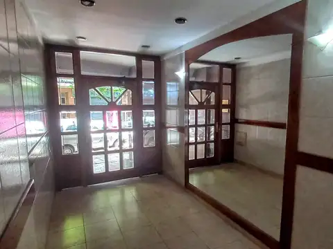 Hipólito Irigoyen 3200 , Piso 7