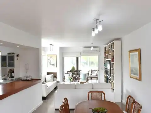 Casa en Alquiler Temporal con 2 cocheras