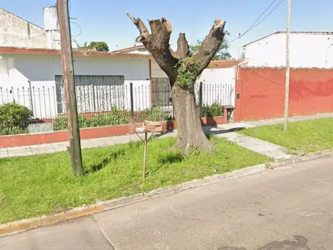 CASA 4 AMBIENTES VENTA LLAVALLOL Y TERRENO LINDERO