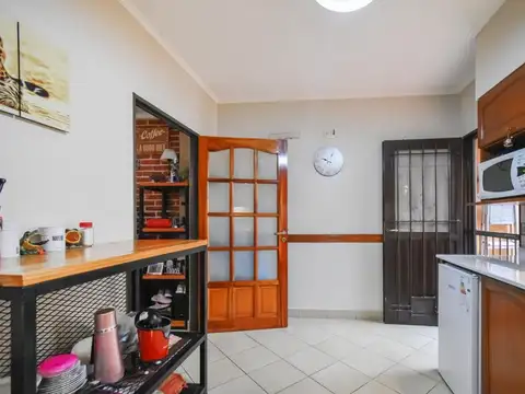 Depto Tipo Casa en Venta con 1 cocheras