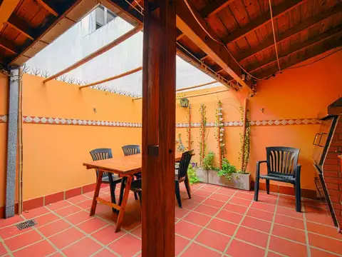 Depto Tipo Casa en Venta de 4 ambientes