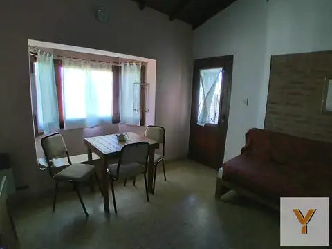 Casa 4 ambientes con 1 baño