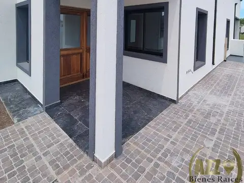 Casa en Venta en Presidente Derqui, USD 212.000