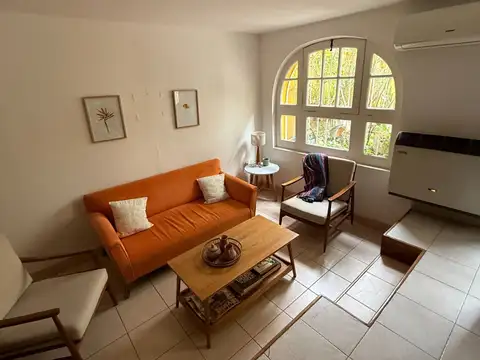 Depto Tipo Casa en Venta de 5 ambientes