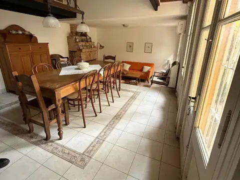 Depto Tipo Casa 5 ambientes con 2 baños