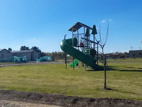 VENTA lote de 600 mts. con Servicios agua-claocas-gas-luz-fibra optica, y amenities