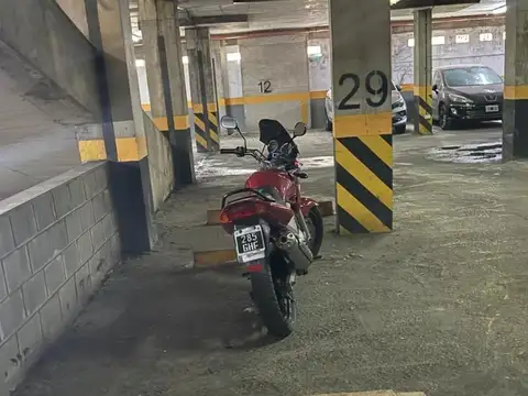 OPORTUNIDAD EN AVELLANEDA COCHERAS VENTA EN BLOQUE O INDIV.!