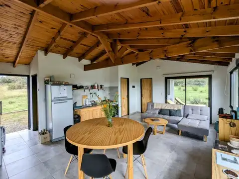 Casa 4 ambientes con 1 baño