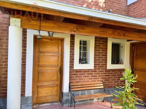 Vendo PH barrio Los Nogales Neuquen Capital