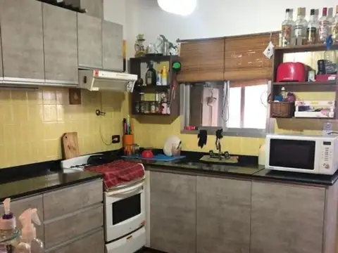 Depto Tipo Casa en Venta de 4 ambientes