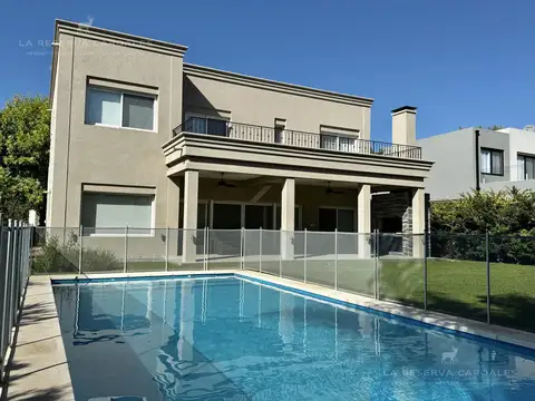 Casa 5 ambientes con 3 baños