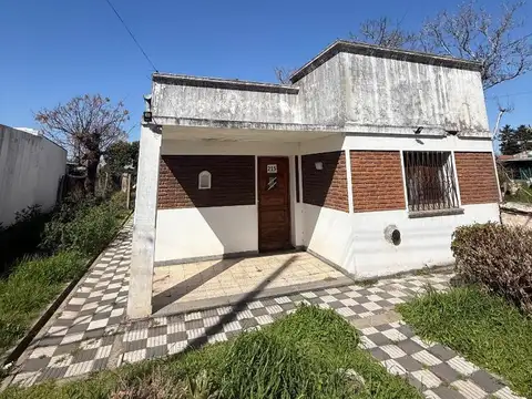 Gabriela Mistral 200