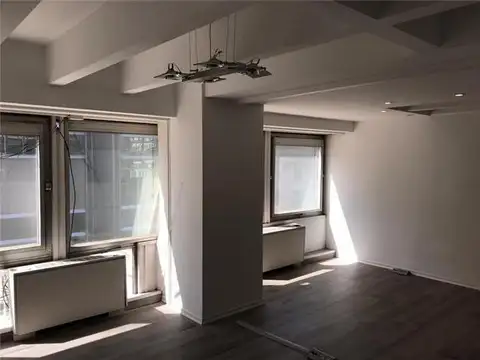 Reconquista 144, 6 piso, entre Bme Mitre y Peron,