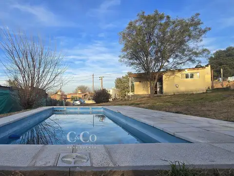 Casa 7 ambientes con 1 baño