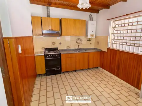 Casa 3 ambientes con 1 baño