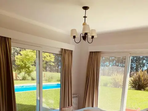 Casa en Alquiler Temporal en Club Miralagos, USD 2.550