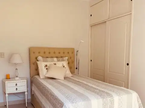Miralagos - Casa al golf con solo 1 vecino.