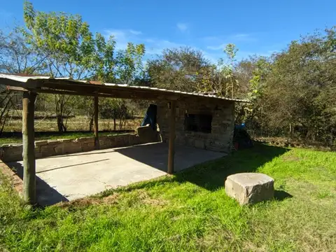 CASA EN VENTA LA CALDERA B° JARDIN 2 DORM