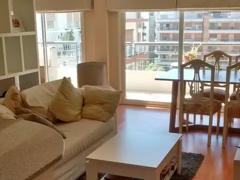 Bucarelli 1900, Piso 8