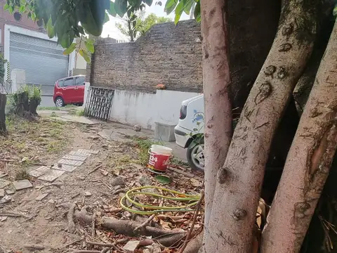 EN VENTA EN EL PALOMAR CASA A REFACCIONAR SOBRE HERMOSO LOTE DE 13.66X35 - FICHA 9824