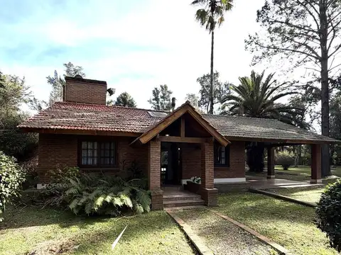 Casa en Venta con 4 cocheras