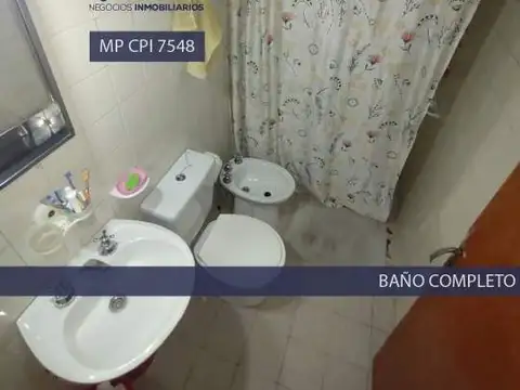 Casa 5 ambientes con 1 baño