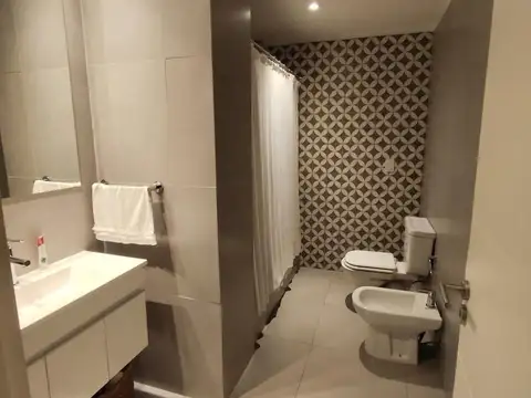 Casa en Alquiler con 1 cochera
