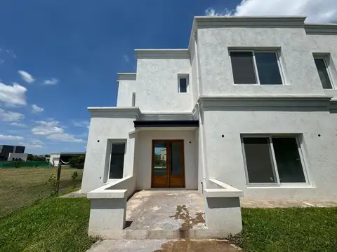 Casa en Alquiler en Pilar del Este - San Ramon, USD 1.400