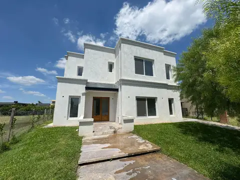 Casa en  Venta y en alquiler  A ESTRENAR  San Ramon - Pilar del Este