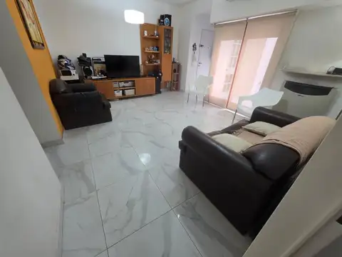 LINIERS VENTA DEPARTAMENTO 3 amb 90 M2 COCHERA