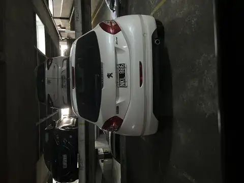 Avenida Hipólito Yrigoyen 900, Piso 1 S