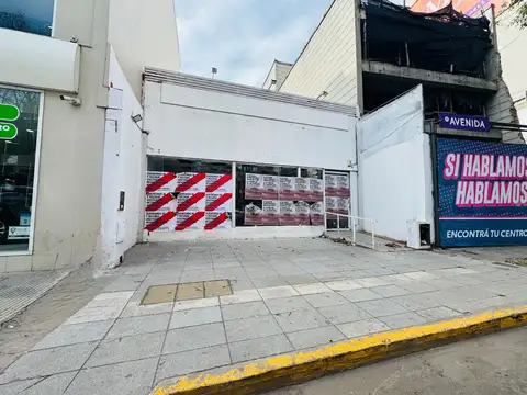Alquiler local comercial en Núñez av. Del Libertador 6700 apto todo rubro terreno propio 260m2 cub