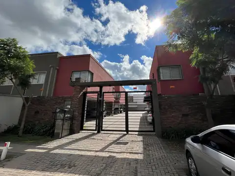 San Juan 700, Piso PA