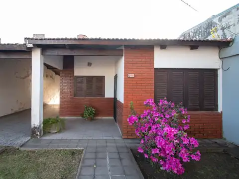 Casa en Venta con 1 cochera