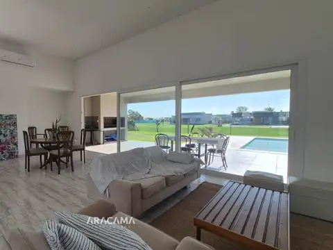 Casa en Alquiler en San Simon, Canning