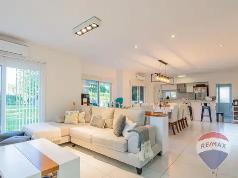 CASA EN VENTA EN HARAS DEL SUR