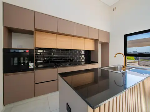 Casa en Venta al Este
