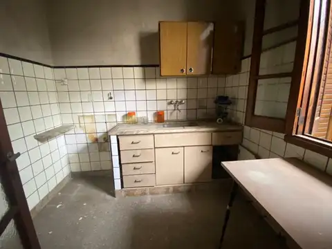Depto Tipo Casa en Venta 80 años