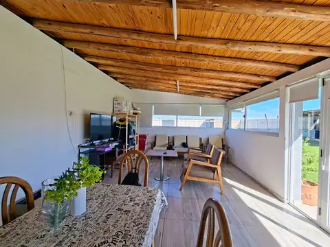 VENTA SALON + QUINCHO + PILETA - LUJAN DE CUYO