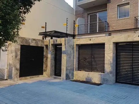 HAEDO - " A ESTRENAR "  TERMINADOS  ÚLTIMO 2 AMB.  AL FRENTE - 49 M2. CON BAULERA -LISTO PARA ESCRITURAR  