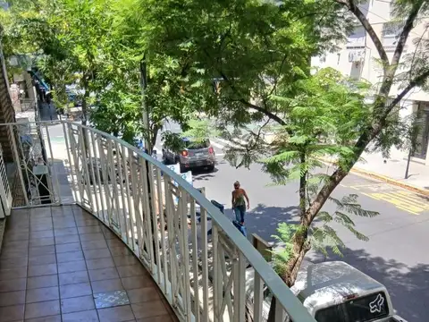 Depto Tipo Casa en Venta 50 años