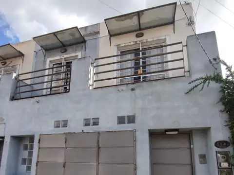 DUPLEX - 4 AMBIENTES - CON COCHERA y FONDO - APTO CREDITO BANCARIO