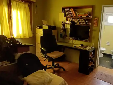 Casa 5 ambientes con 4 baños