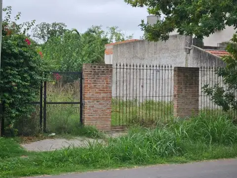 Terreno en Venta en Luis Guillon, USD 45.000