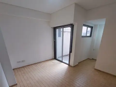 TUYUTI 3600, Piso PB